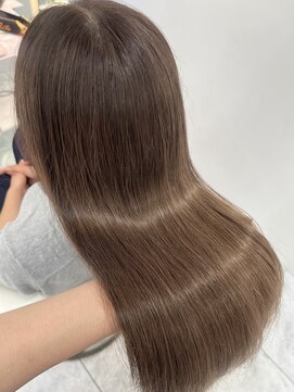 ロンドルピナス 小倉(Lond Lupinus) ミディアムレイヤーカット/似合わせカット/大人ガーリー/20代