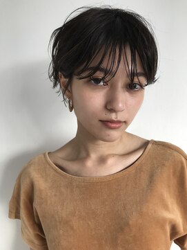ナヌーク シブヤ(nanuk shibuya) ウェット感がオシャレな女性らしいショートヘア