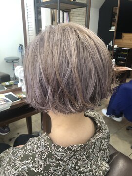 ラブリッシュ(LOVERICHE) ハイトーンパープルベージュボブ♪【延山styling】