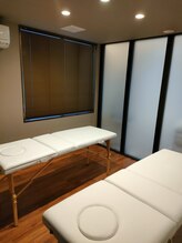 ロンズオーラ(RON'Z AURA)