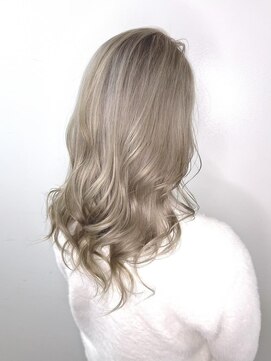 ブランシスヘアー(Bulansis Hair) #ハイトーン #ベージュ #グレージュ