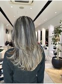 チャンキーハイライト　90年代　ブロンド　レイヤースタイル