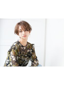 360度どこから見ても美しいスタイル。髪質や骨格を見極めカットするから、小顔魅せが叶う♪