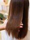 フラッフィーヘアー(FLUFFY hair)の写真/ぴんと張った不自然なストレートではなく、自然に馴染むストレートを提案《オーガニックカラー/髪質改善》