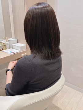 コーエン(cowen) 美髪質改善ミディアム黒髪ボブルフ段カットレイヤー短め前髪50代