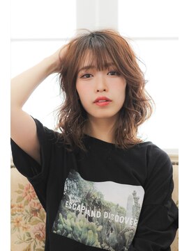 クシュ 所沢西口プロぺ通り(kusyu... ) くびれヘア韓国風巻きアプリコットオレンジ夏ハイライトカラー