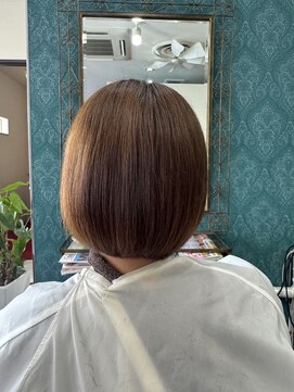 美髪 ヘアサロン(美髪 Hair salon) ぱつんとワンレンカット