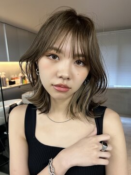 エイチ(H) レイヤーカット ダブルカラー インナーカラー  ボブ