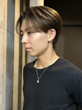 ステン(sten) メンズカット/刈り上げないセンターパート