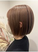 ベージュ　ボブ