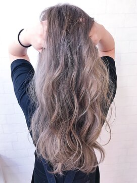 ヘアーワークス ヘルム 渋谷店(HAIR WORKS HELM) 【HELM渋谷】外国人風ハイベージュ