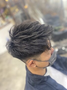 ブリーズ(BREAZE) ワイルドツーブロック　黒髪アップバングショート