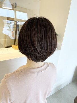 アオ(ao) 大人ショートボブ