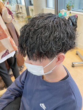 アウラ(AURA) 波巻きツイストスパイラルパーマ