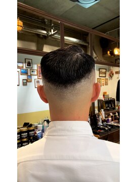 カムレイドフォーライフ(COMRADE 4 LIFE) スキンフェード　ハードパート　担当松尾