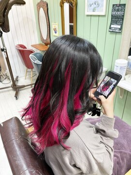パワーオブヘアーセイカ(Power of Hair Seika) ハイ・インナーカラー×ビビッドピンク