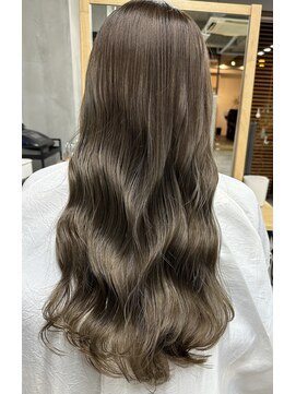 ヴィア(via) オリーブグレージュ