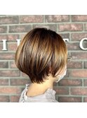 ショートヘア/ステップボーンカット