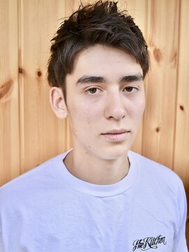 ブゾン(buZon) ツーブロック×アップバング