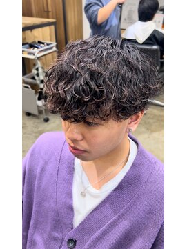 エルオム(EL.HOMME) 波巻きクリームパーマ／刈り上げマッシュ