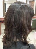 大人可愛い 小顔ウルフレイヤーボブ丸みショートボブ