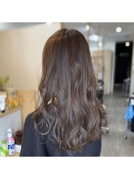 ロッカ(ROCCA) モカグレージュ×ローレイヤー
