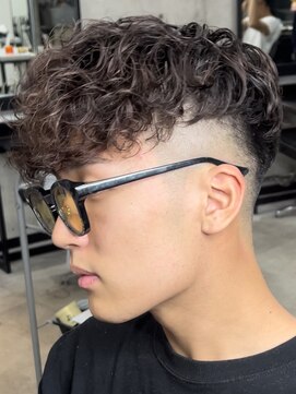 イーラ(era) 外国人スペインカール