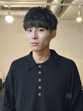 ファルベ(Farbe) スペインカールスパイキーショートブルーブラックフェザーパーマ