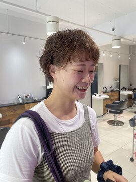 バイブス バイ ケンジ(vibes by KENJE) ショートカット　パーマ