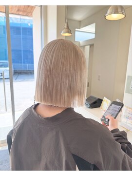 ミル(mir) whitebeige×bob