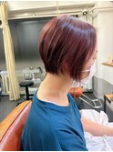 ショートボブにピンク