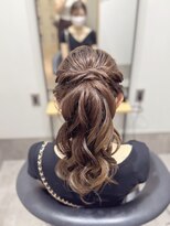 モナルダ(Monarda) 10代20代30代/ヘアセット/結婚式/パーティ【岡山】