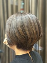 美容室ヒラトヤ 都南店&nbsp;ヌーディーカラー脱白髪染めボリュームアップ丸みショート