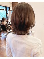 ティーシェル(TIECHEL) 小顔イメチェン、ブルーグレージュカラーくびれレイヤーボブ