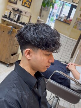 グルーマーズトウキョウ(GROOMER/S TOKYO) men's/メンズ/リバースセンターパート/ニュアンスパーマ/神保町