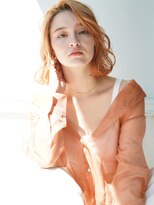 イリ(iri) 〈iri〉オレンジベージュ/ボブ/ツヤ感/ブリーチ/ショート