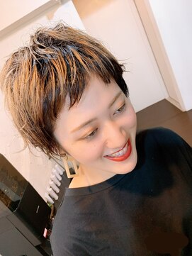 ポー 三軒茶屋(poh) ケアブリーチ/ベリーショート/イエローカラー*三軒茶屋駅