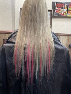 ディー エメ(D-aimer-) 地毛カラーを合わせた3色インナーのエクステ