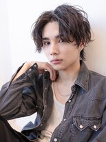 イオ 本厚木(io)&nbsp;波巻きスパイラルパーマセンターパートアッシュブラック