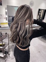 キング 高槻(K!ng)&nbsp;縮毛矯正髪質改善ハイライトレイヤーカット高槻美容室エクステ