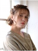 抜け感ゆるふわハーフアップシニヨン編みおろしハーフアップ