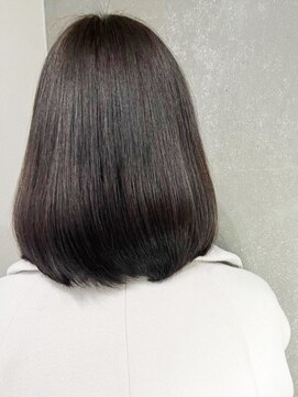 オルブ 戸塚安行店(Oluve) 黒髪・重ためミディアム・ツヤ・髪質改善・まとまりヘア・韓国風