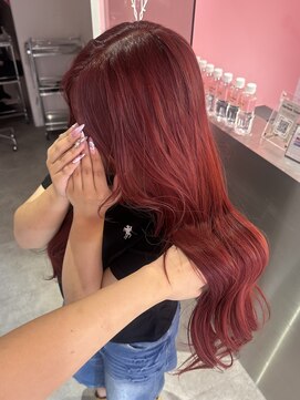 ダズリングディア(Dazzling Deer) レッド／ロング／暗めカラー