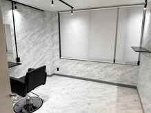 洗練されたおしゃれな個室で贅沢なひと時を。周りを気にせずリラックスをしてお過ごしください☆