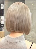 リナ　ブロンドベージュ／ブロンドカラー／ホワイトブロンド／