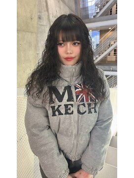 バイユアオウンフラワーズコロンカバ(buy your own flowers : kava) 冬こそパーマ！暗髪でも垢抜ける黒髪ロング×パーマ