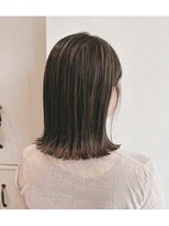 モク(moku.)&nbsp;細かめハイライト　切りっぱなしミディアムヘア