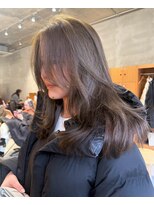 ニディ(Nide)&nbsp;オリーブグレージュ×ラフなレイヤー