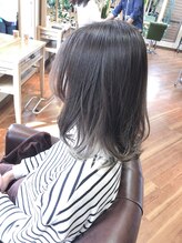 ヘアーデザイン サンライズ(Hair Design SUNRISE) スモーキーグレー×ハイトーンアッシュ