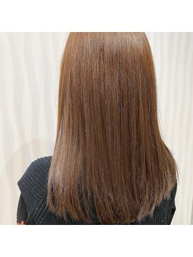 イーラヘアー(ERA HAIR) アッシュベージュ×ふんわりロング×グラデーションカラー